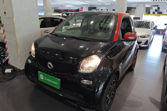 smart fortwo 2018款 0.9T 66千瓦硬顶先锋版 国V