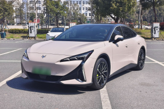 ARCFOX极狐 极狐 阿尔法S5 2024款 708MAX 200kW