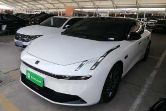 领克10 EM-P 2025款 120四驱Ultra