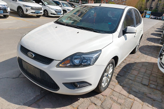 福特 福克斯 2013款 两厢经典 1.8L 自动基本型