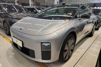 理想汽车 理想i6 2025款 四驱标准版