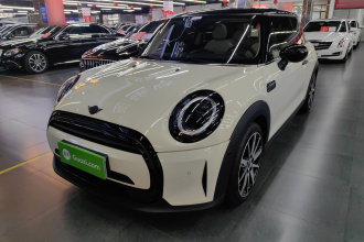MINI 2022款 改款 1.5T COOPER 艺术家