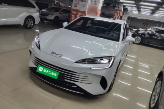 比亚迪 海豹 2023款 DM-i 1.5L 121km 尊贵型
