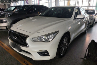 英菲尼迪Q50L 2018款 2.0T 舒适版 国VI