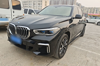 宝马X5 2022款 xDrive 30Li 尊享型M运动套装