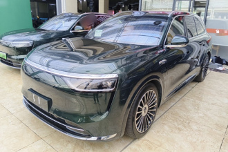 鸿蒙智行 问界M8 2025款 增程 Ultra版 53.4kWh 6座版 (192线激光雷达）