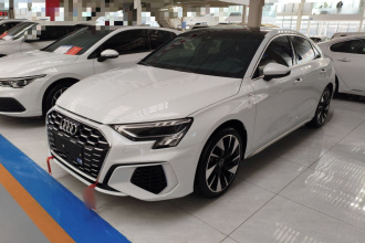 奥迪A3 2024款 A3L Limousine 35 TFSI 时尚运动型