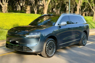鸿蒙智行 问界M9 2024款 增程 Ultra版 52kWh 5座版