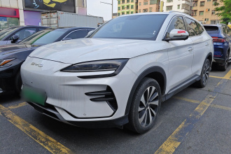 比亚迪 宋PLUS新能源 2023款 冠军版 EV 520KM 尊贵型
