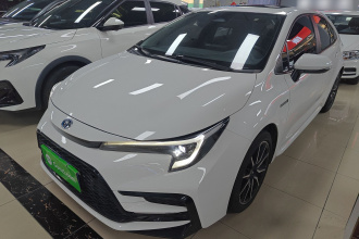 丰田 雷凌 2023款 智能电混双擎 1.8L 运动版