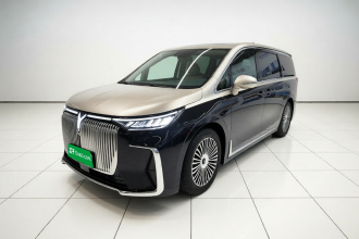 岚图汽车 岚图梦想家 2025款 PHEV 四驱旗舰乾崑版