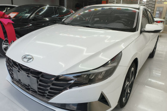 现代 伊兰特 2022款 1.5L CVT LUX尊贵版