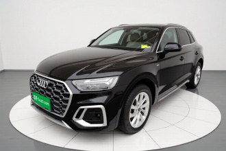 奥迪Q5L 2022款 改款 40T 豪华动感型