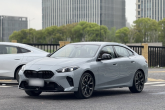 宝马2系 2025款 225L M运动曜夜套装