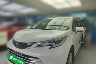 丰田 赛那SIENNA 2023款 2.5L混动 舒适版