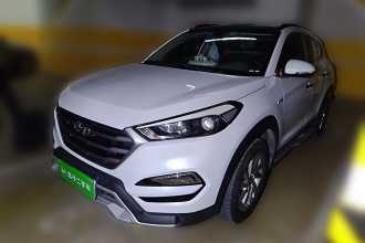 现代 途胜 2018款 1.6T 双离合两驱15周年特别版