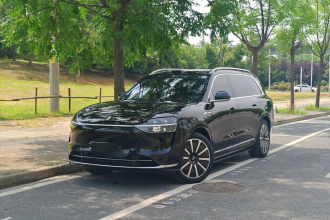 鸿蒙智行 问界M9 2024款 增程 Ultra版 42kWh 6座版