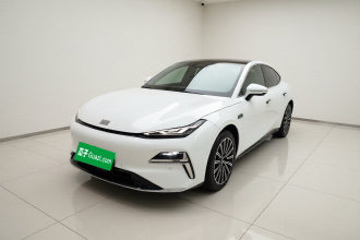 吉利银河 银河星耀8 2025款 130km EM-i 旗舰版