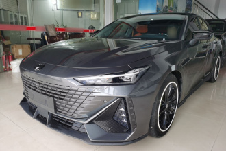 长安UNI-V 2022款 1.5T 尊贵型