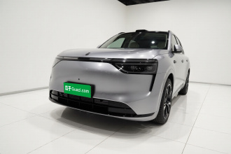 鸿蒙智行 问界M8 2025款 增程 Max+版 53.4kWh 6座版 (192线激光雷达）