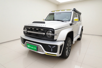 超境汽车 共创坦克300 2021款 2.0T 赛博坦克