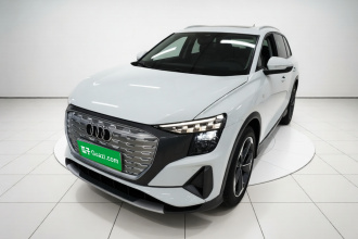 奥迪Q5 e-tron 2022款 40 e-tron 星耀型 锦衣套装