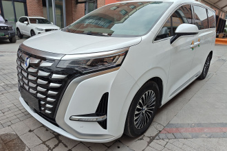 腾势D9 2022款 DM-i 970 四驱旗舰型