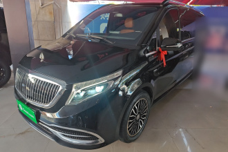 奔驰V级 2018款 V 260 L 尊贵加长版 国VI