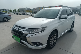 三菱 欧蓝德 2021款 2.0L 两驱畅享版 5座