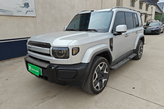 iCAR V27 2026款 200KM四驱猎鹰700
