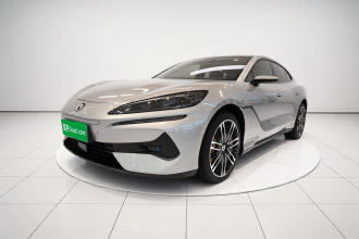 腾势Z9GT 2024款 1100四驱Ultra版