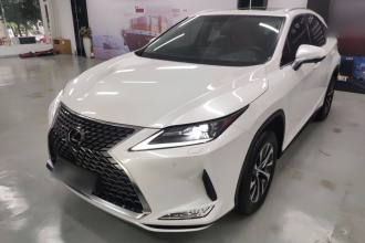 雷克萨斯RX 2020款 改款 300 两驱精英版