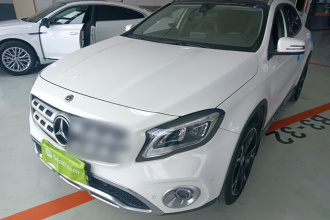 奔驰GLA 2017款 GLA 220 4MATIC 时尚型