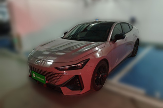 长安UNI-V 2022款 1.5T 尊贵型