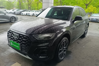 奥迪Q5L 2025款 45 TFSI 豪华动感型