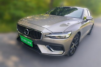 沃尔沃S60 2022款 B4 智逸豪华版