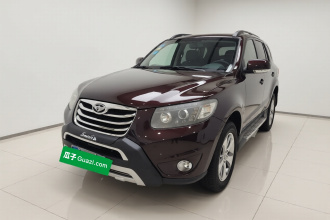 现代 胜达经典 2012款 2.4 舒适版 五座两驱