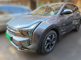 哪吒汽车 哪吒U 2022款 智400 Pro 磷酸铁锂