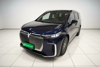 岚图汽车 岚图梦想家 2025款 PHEV 四驱旗舰鲲鹏版