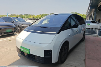 理想汽车 理想MEGA 2025款 Home 家庭特别版