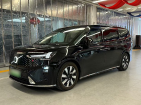 沃尔沃EM90 2025款 Ultra 六座