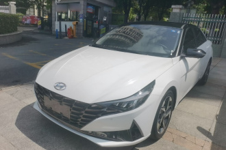 现代 伊兰特 2022款 1.5L CVT LUX尊贵版