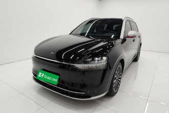 鸿蒙智行 问界M9 2025款 增程 Ultra版 52kWh 6座版 (192线激光雷达）