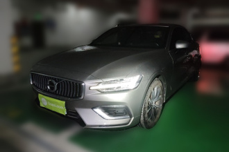 沃尔沃S60 2021款 T4 智逸豪华版