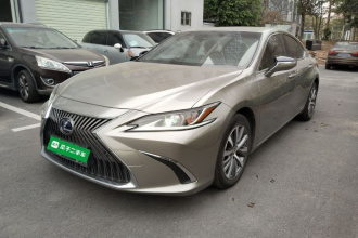 雷克萨斯ES 2020款 300h 卓越版