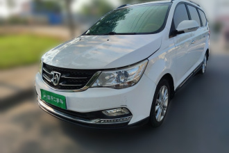 宝骏730 2016款 1.5L 手动豪华型 7座