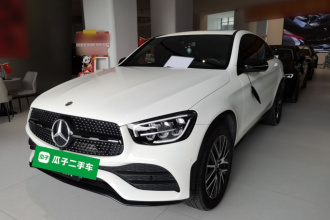 奔驰GLC轿跑 2023款 GLC 260 4MATIC 轿跑SUV