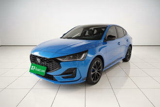 福特 福克斯 2022款 三厢 EcoBoost 180 自动S版