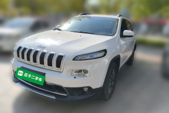 Jeep 自由光 2020款 2.0L 两驱经典运动版