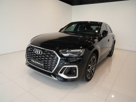奥迪Q5L Sportback 2022款 40 TFSI 豪华型